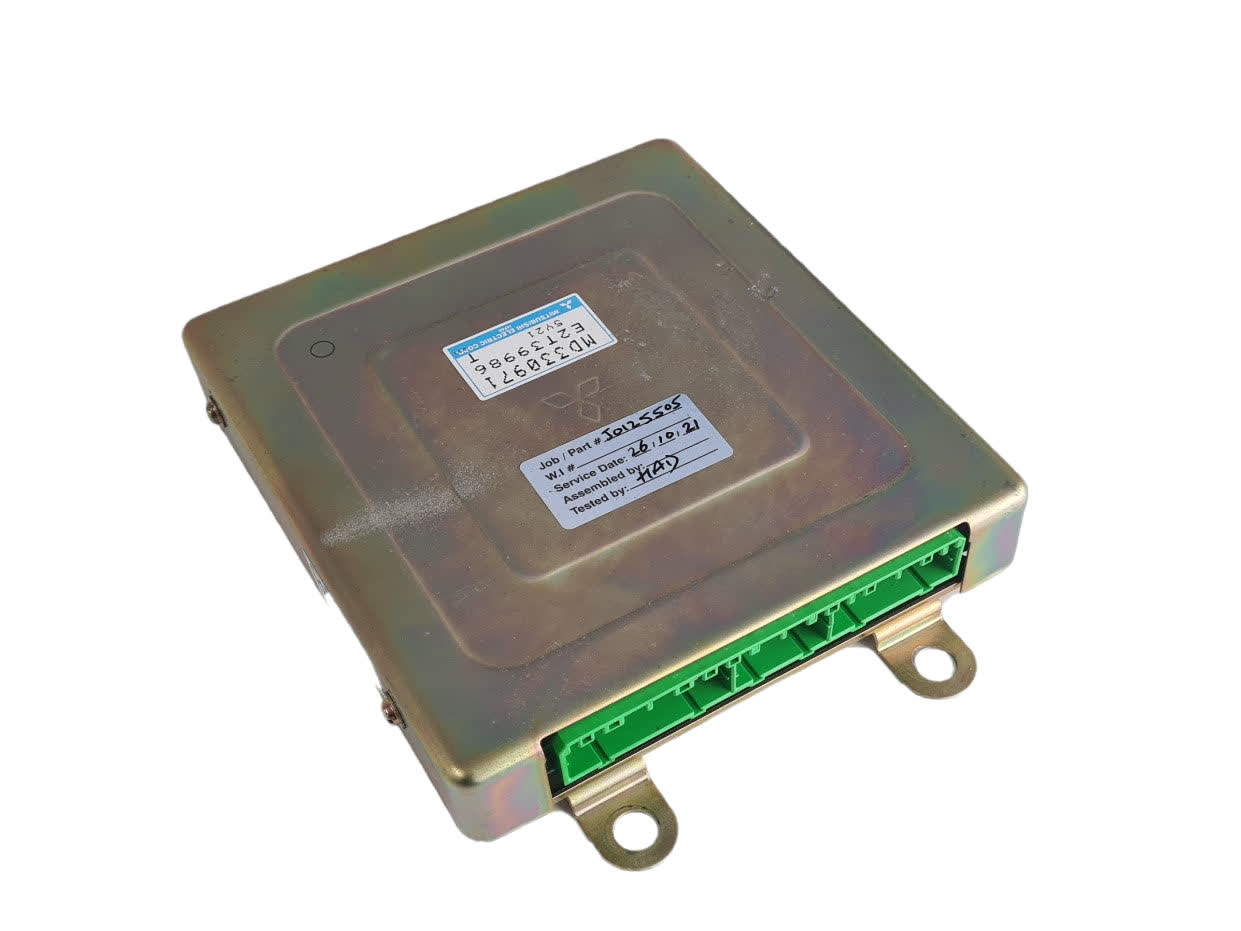 Electronic Control Unit ECM MD330971